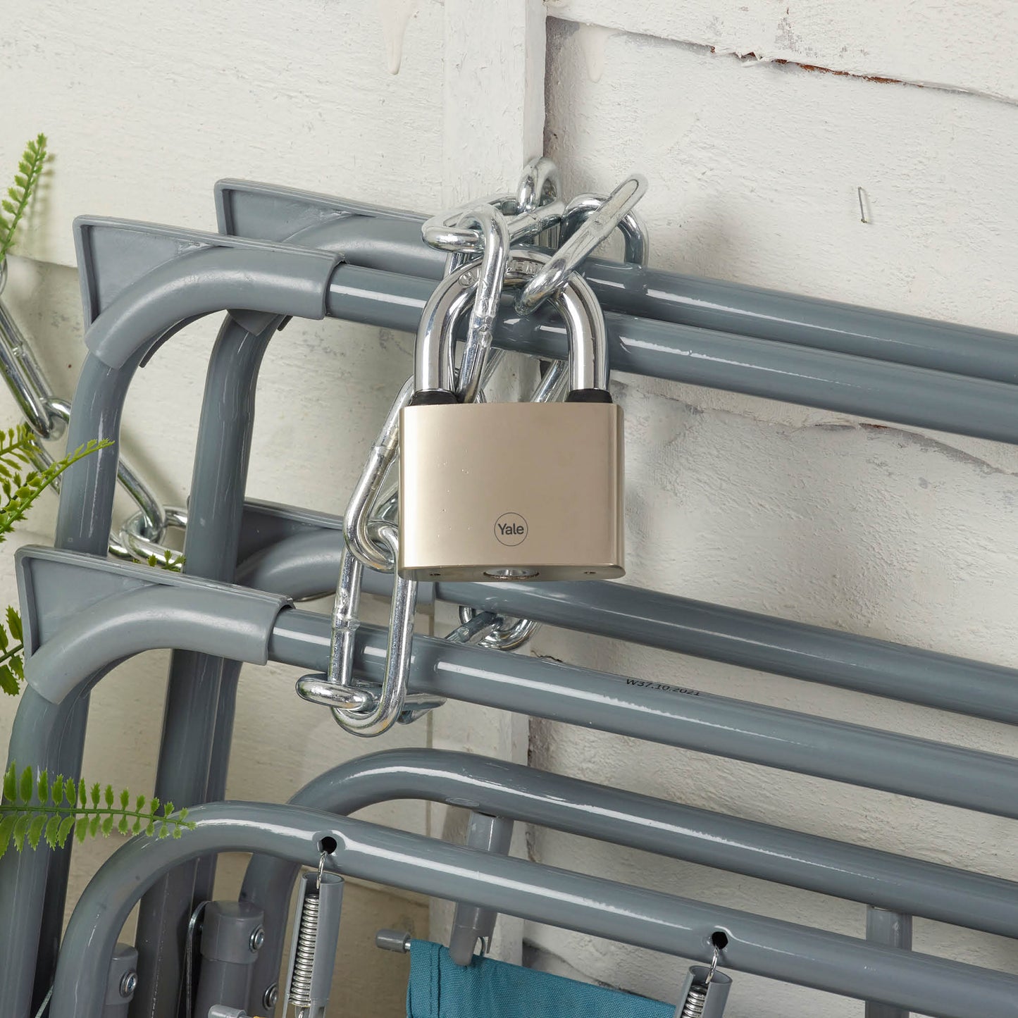 Y112/50/128/1 Yale 50mm Iron Disc Padlock with 3 Retaining Keys (Silver Finish)