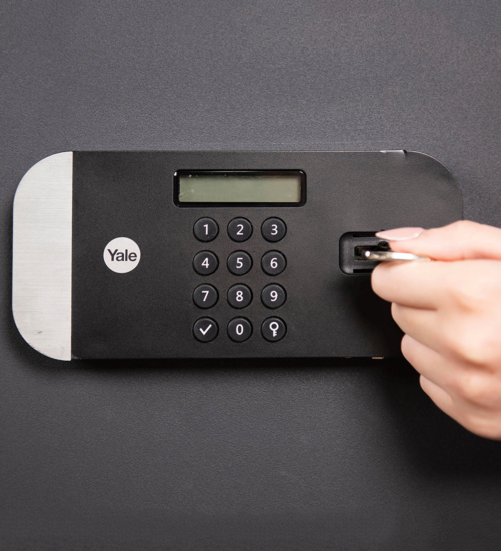 YLEM/200/EG1 Maximum Security Laptop Digital Safe, PIN, Black