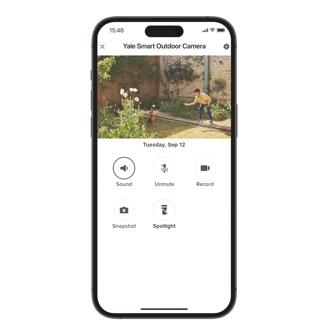 Yale Smart Outdoor Camera 1080p FHD | Motion Trigger | 2-way Audio | Color Night vision | Spotlight | Solar Charger (Optional) | Works with Yale home App