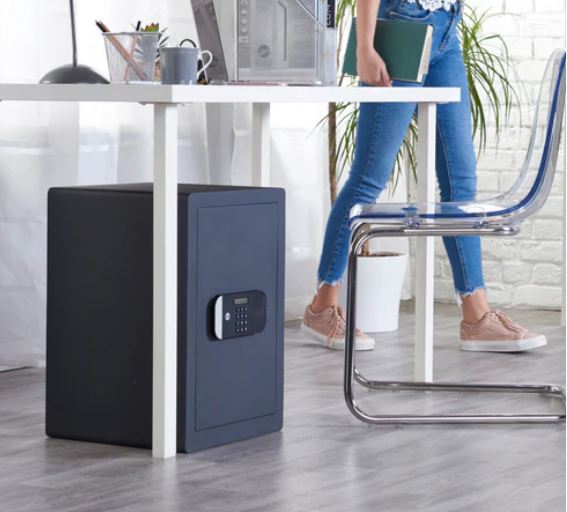 Yale YSFM/520/EG1 Maximum Security Large Digital Locker with Fingerprint and Pin Access - Grey